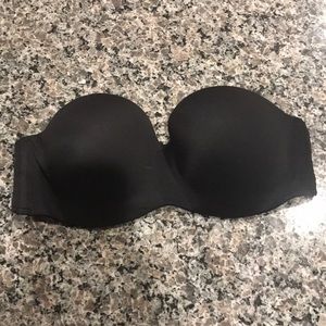 Victoria’s Secret strapless bra